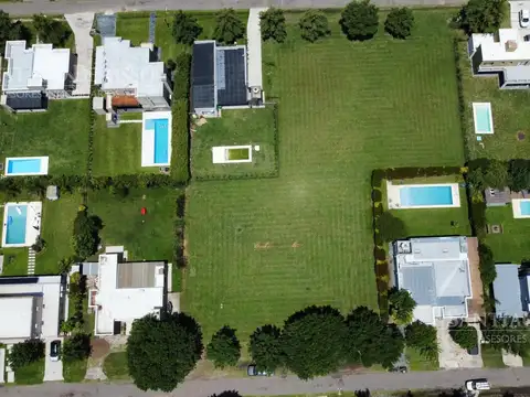 BARRIO CARDALES VILLAGE