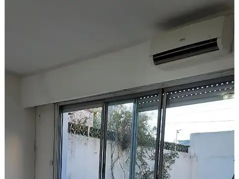 Depto Tipo Casa en Venta en Temperley, USD 90.000