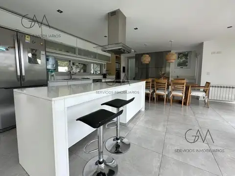 Casa en Alquiler de 3 dormitorios