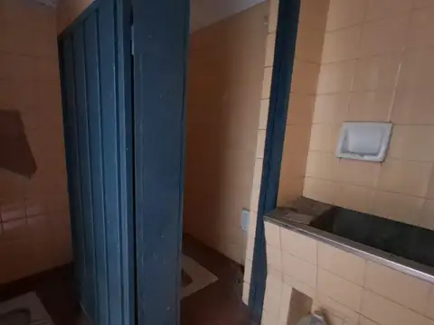 Galpón 470m² S/Lote 8,66x35 C/Oficinas; Baños