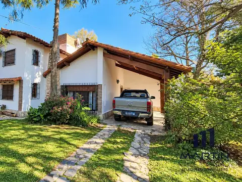 Venta Casa en San Miguel | zona San Ignacio | jardín 1100 m2 | 4 dormitorios | Pileta y quincho