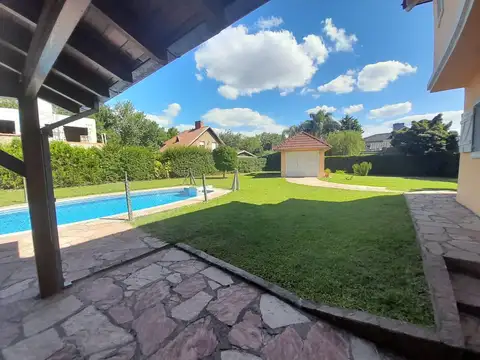 Casa en Alquiler de 3 dormitorios