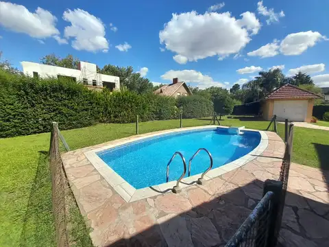 Casa en alquiler en Country Banco Provincia