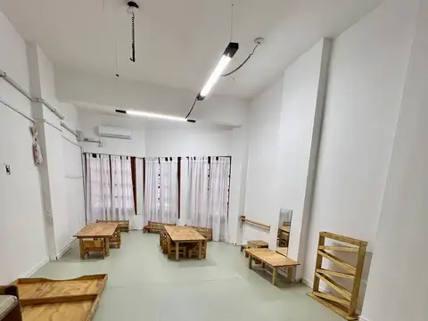 LOCAL EN PLANTA BAJA AL FRENTE