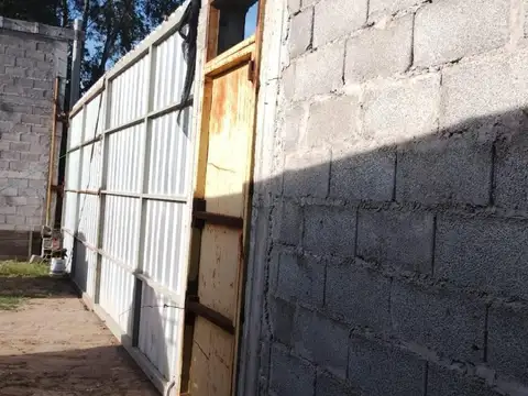 Río Negro e/ Río Juramento y Sara Casey