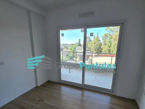 Departamento de 3 ambientes en Canning Center a estrenar con gran balcón