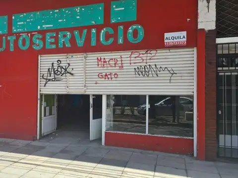 LOCAL comercial a solo media cuadra de Av. Maipu 