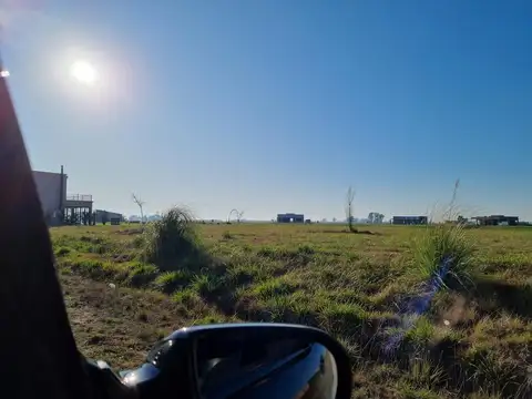 Terreno en Venta 20  mts Fondo