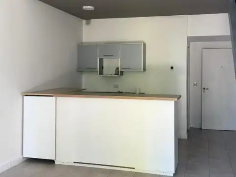 Ayres Loft, Los Crisantemos 475
