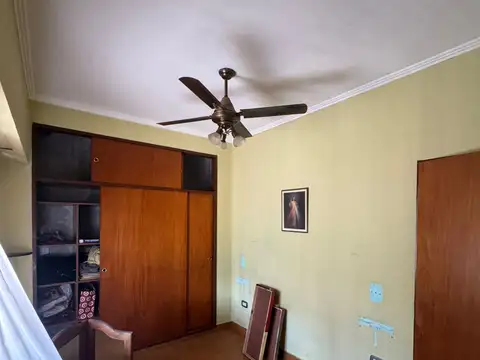 Venta casa 3 ambientes con garage para 2 autos