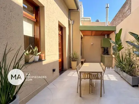 Venta | Departamento reciclado de 2 dormitorios con patio - Brown 2100