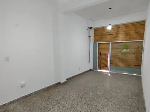 Local en Alquiler en Monte Chingolo, $ 600.000