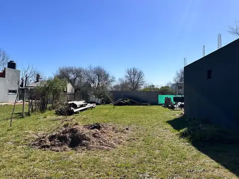 Terreno en venta Cumbre de la Rosa Villa Rosa Pilar 320m2 escritura