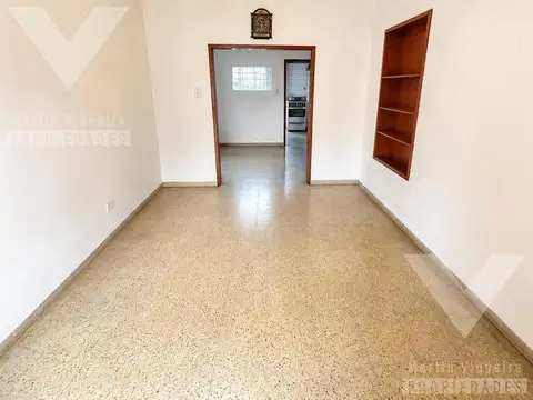 Casa 4 ambientes con 1 baño