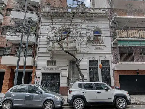 Terreno emplazado en el Barrio de Belgrano sobre la calle Cuba entre Av Congreso y Ugarte.