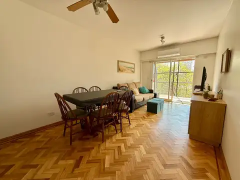DEPARTAMENTO AL FRENTE 3 AMBIENTES CON COCHERA Y BAULERA