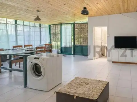 Casa 4 ambientes con 1 baño