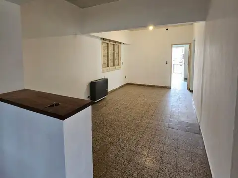 Casa en Alquiler con 2 cocheras
