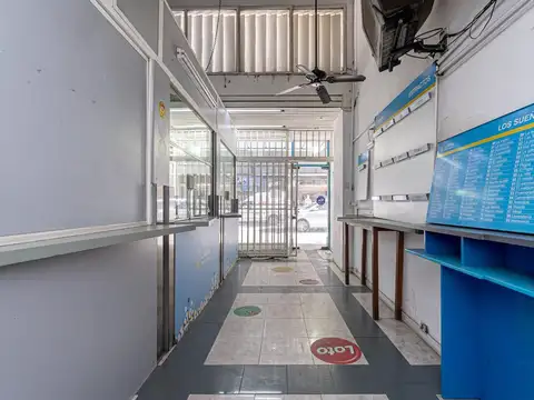 LOCAL COMERCIAL EN 3 NIVELES EN UBICACIÓN ÚNICA!