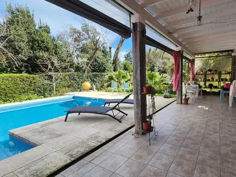 Casa 7 ambientes con 3 baños