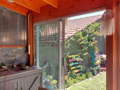 Depto Tipo Casa en Venta con 1 cocheras