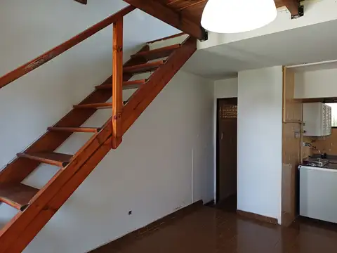 Depto Tipo Casa en Alquiler de 1 dormitorio