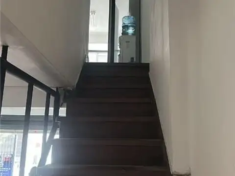 LOCAL EN VENTA C/RENTA Y OFINAS EN 1° PISO COCHERA OPT. CENTRO/ MICROCEMTRO