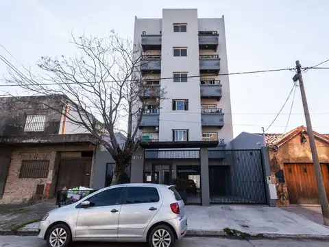 DPTO 2 AMB - LANUS ESTE C/ BALCON