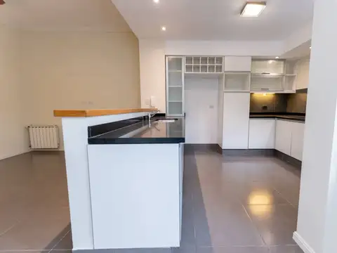 CASA EN ALQUILER – BARRIO CANDIOTI SUR.