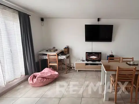 Depto Tipo Casa en Venta con 1 cocheras