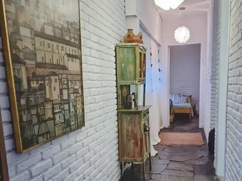 Casa 5 ambientes con 2 baños