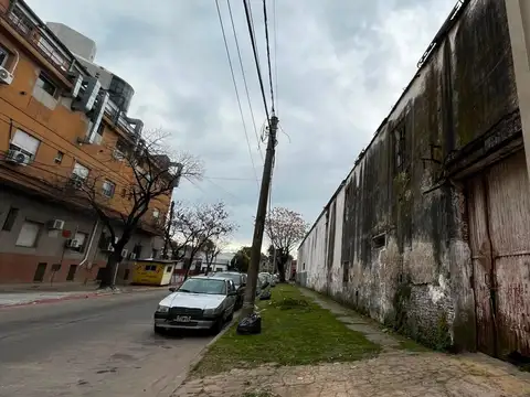 Becerra 900