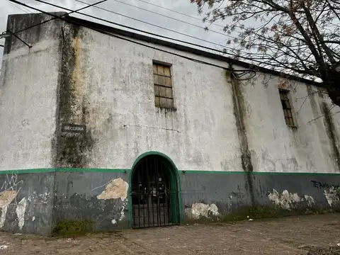 Becerra 900