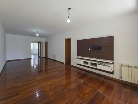 Departamento 5 ambientes con 3 baños