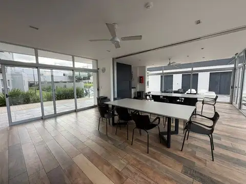 Departamento en Venta con 6 cocheras