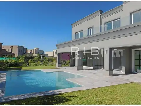 Casa en Venta en Ayres Plaza, USD 850.000