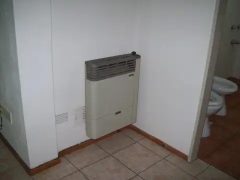 ¡Imperdible departamento de 2 ambientes con bajas expensas!