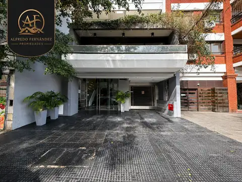 SEIS COCHERAS CONSECUTIVAS EN VENTA FIJAS ,CUBIERTAS, ESPACIOSAS. DE FACIL ACCESO Y MANIOBRABILIDAD. UBICADAS EN PLANTA BAJA.
