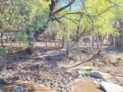 Se vende campo en La Cumbre zon Rio Pinto Escritura