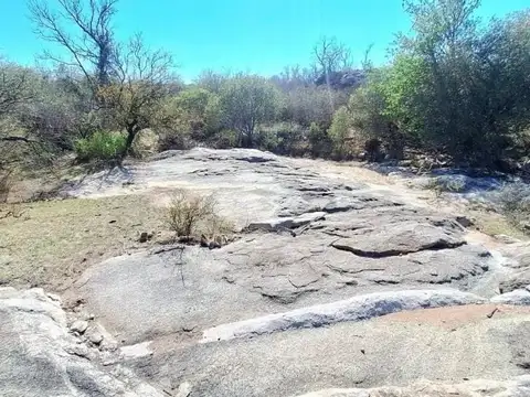 Se vende campo en La Cumbre zon Rio Pinto Escritura