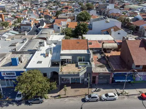 VENTA LOCAL Y DPTO 4 AMB RECICLADO AVENIDA JBJ