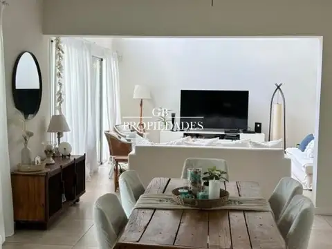 Venta de Casa en Ayres Plaza, 3 dormitorio más escritorio