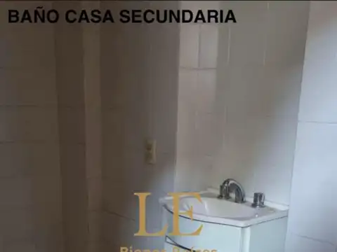 Casa en Venta con 4 cocheras