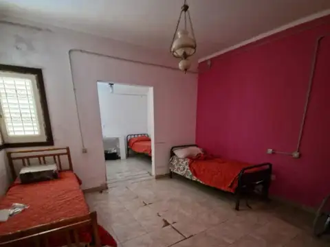Casa en venta - 3 Dormitorios 2 Baños - 410Mts2 - Mar del Plata