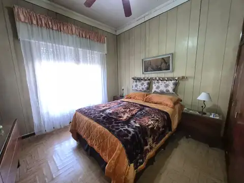 Casa 5 ambientes con 1 baño
