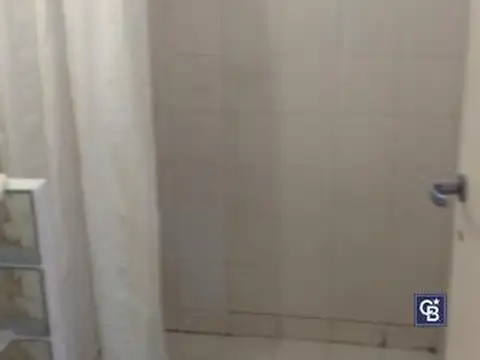 Casa 7 ambientes con 2 baños