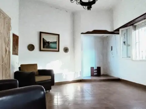 Depto Tipo Casa 4 ambientes con 2 baños