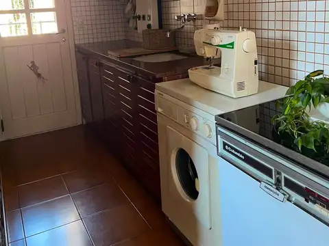 Casa 7 ambientes con 3 baños