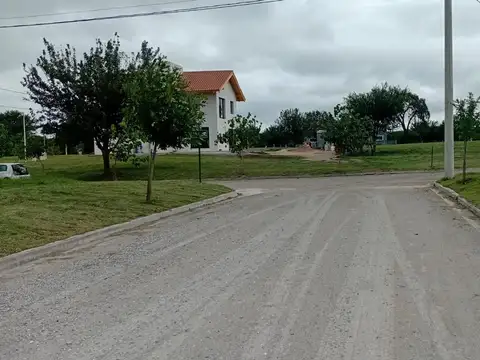 SE VENDE LOTE EN BARRIO TEJAS 4