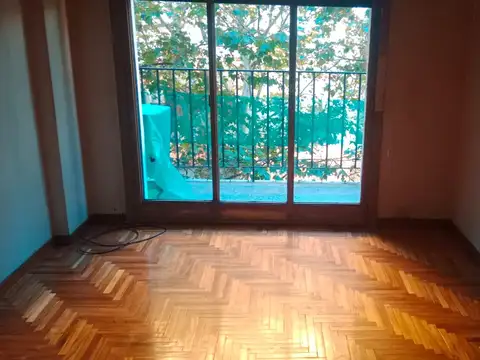 Departamento en alquiler en Av. Rivadavia al 6100